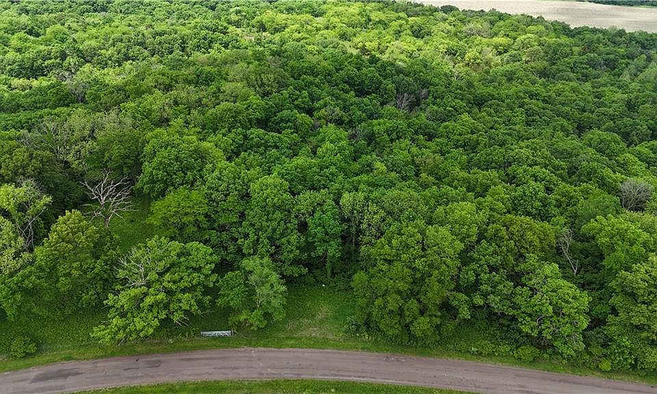 2nd image of Pigeon Hill Rd SE