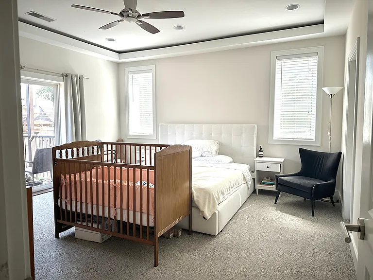 2532 W Irving Park Rd #2E — Photo 5