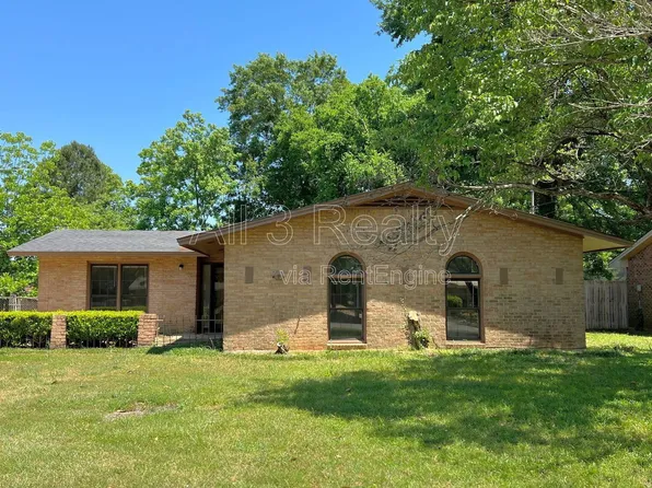 418 Stroll Dr, Montgomery, AL 36117