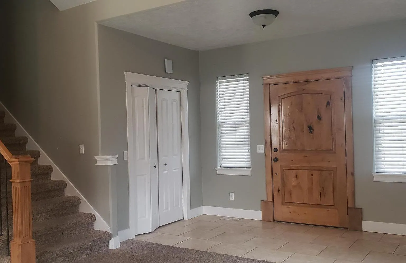 3 bed, 2.5 bath, 2600 sqft, $1,850 — Photo 2