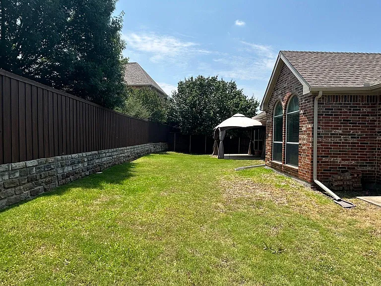 604 Peacock Dr — Photo 62