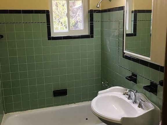 2nd image of 5323 Virginia Ave SE #3