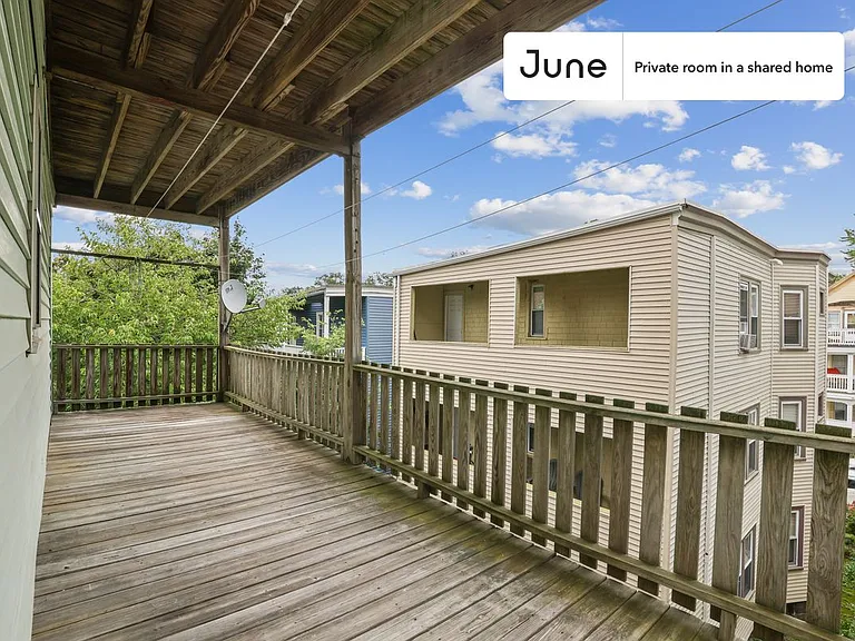 368 Park St #A — Photo 10
