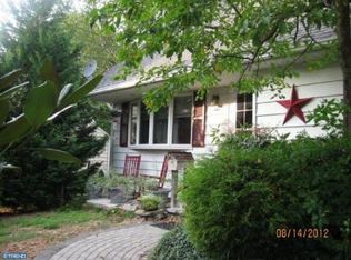 10 Rolling Ln, Hamilton, NJ 08690