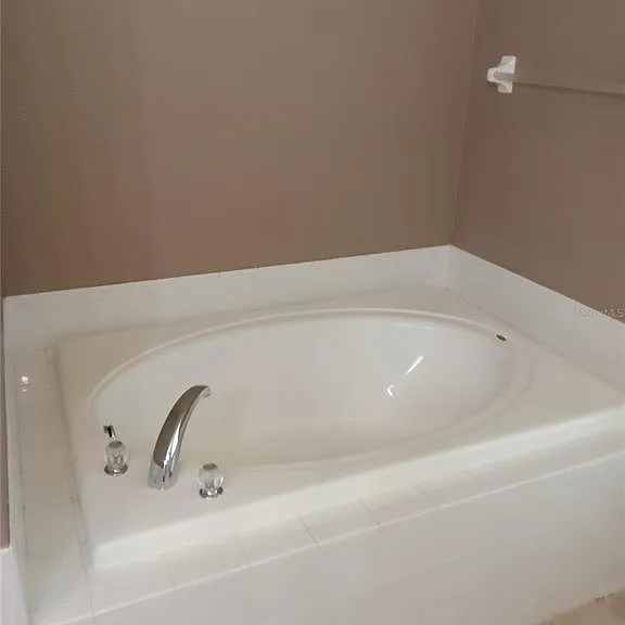 7724 Outerbridge St — Photo 14