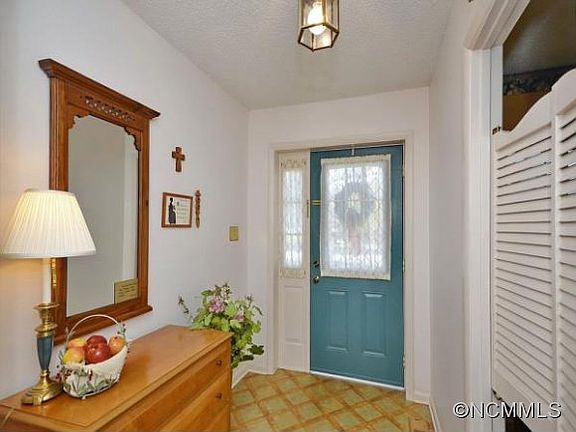 2nd image of 6 Ferenvilla Dr