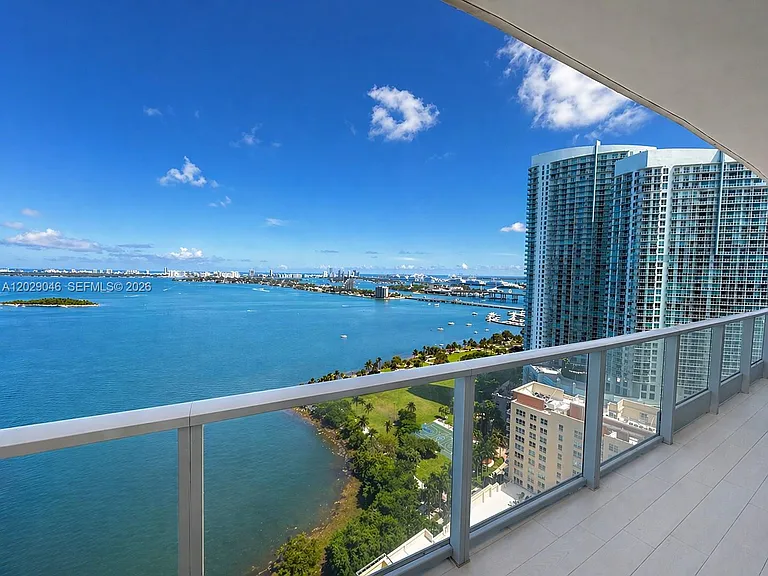 2020 N Bayshore Dr #2909 — Photo 6