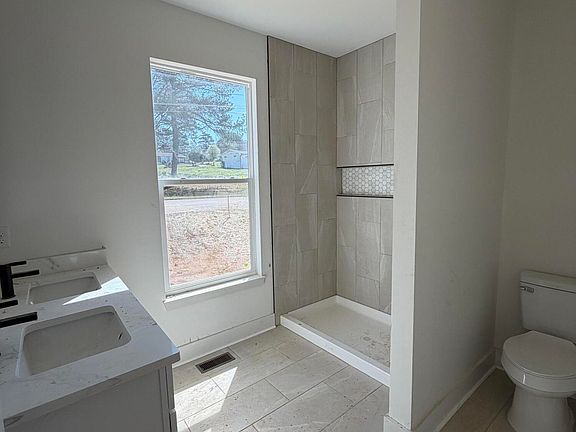 5th image of 5005 Renezet Dr