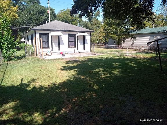 4th image of 2535 Harris St
