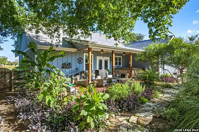 124 Creekwood Dr — Photo 3