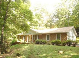 112 Chapman Dr, Hendersonville, NC 28792