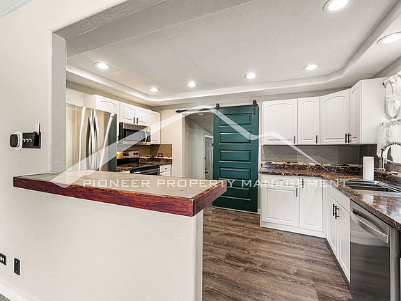 4th image of 1735 W Burlington Pl