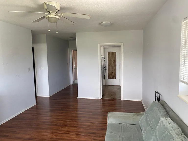1450 E Sample Rd #302 — Photo 3