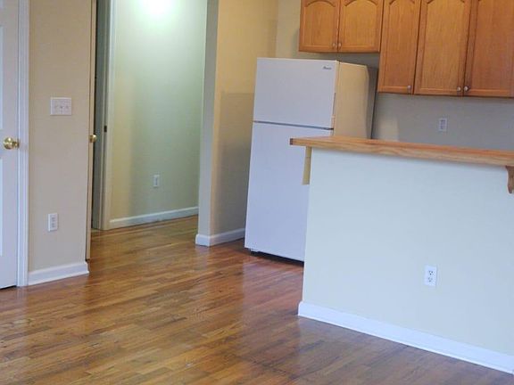 3rd image of 645 Washington Ave