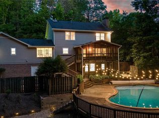 2450 Fontainebleau Dr, Dunwoody, GA 30360