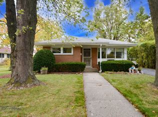 8011 Gross Point Rd, Morton Grove, IL 60053