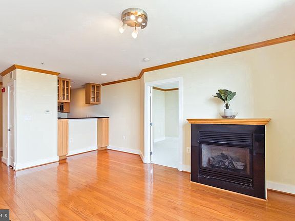 3rd image of 1200 N Hartford St APT 505