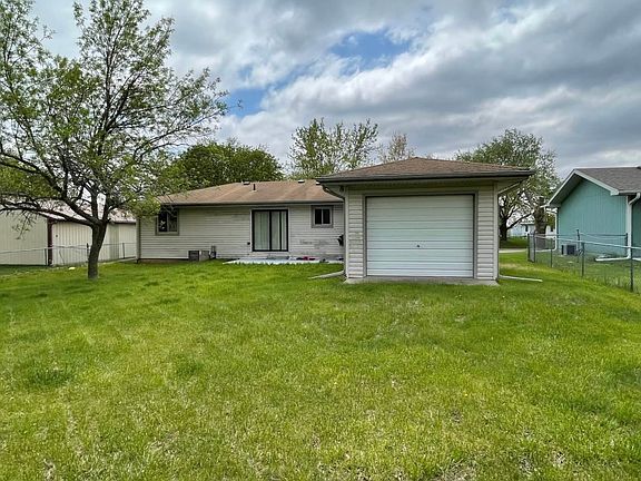 2nd image of 2064 Westwood Dr