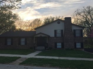 5775 Birch Hollow Dr, Saint Louis, MO 63129