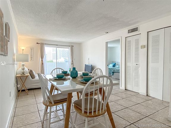 4th image of 1418 Collins Ave APT 602