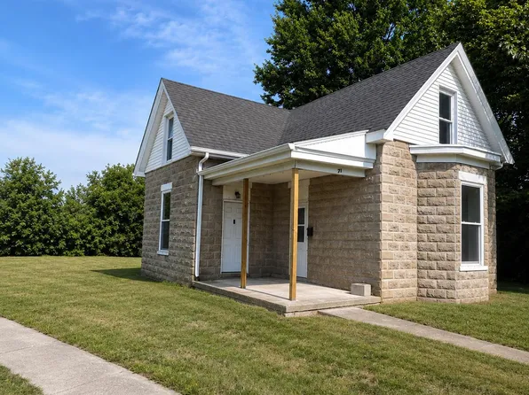 371 S Charity St, Bethel, OH 45106