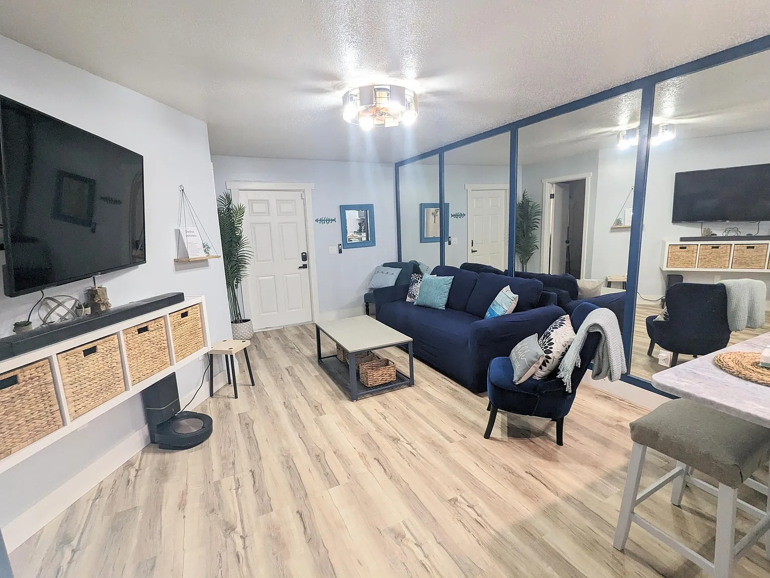 2 bed, 1000 sqft, $2,495 — Photo 1