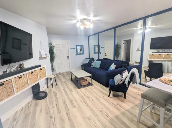 1128 Hernando St, Fort Pierce, FL