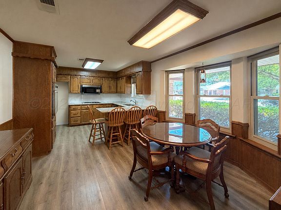 3rd image of 507 Robin Rd