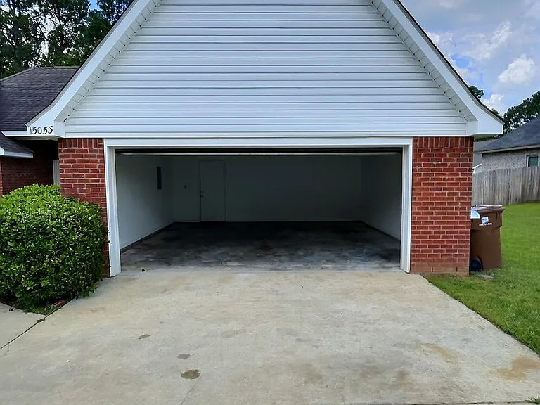 15053 Waterside Pl — Photo 2