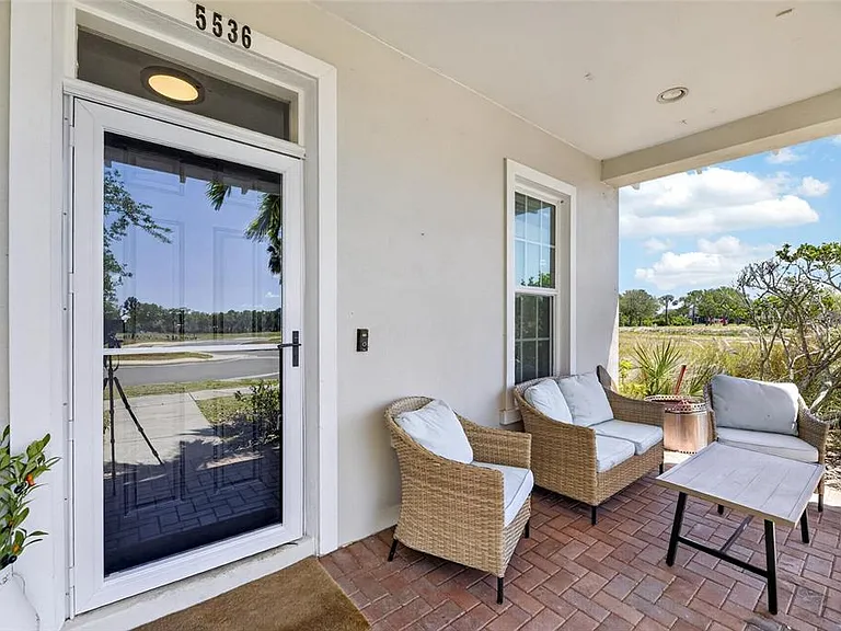 5536 Luminar Pointe Ln — Photo 7