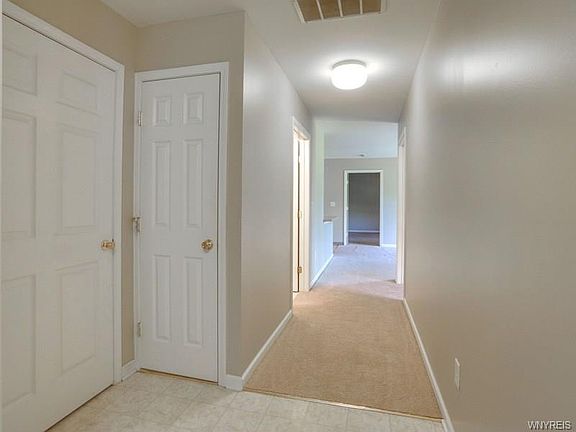5th image of 68 Stonington Ln APT 2