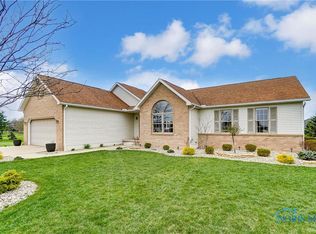 18560 Treetop Ct, Findlay, OH 45840