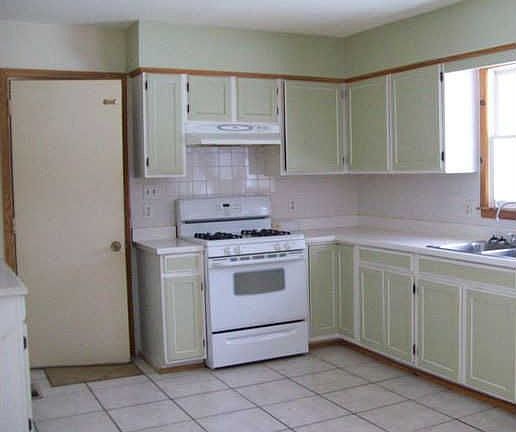 3rd image of 3573 Pinecrest Dr