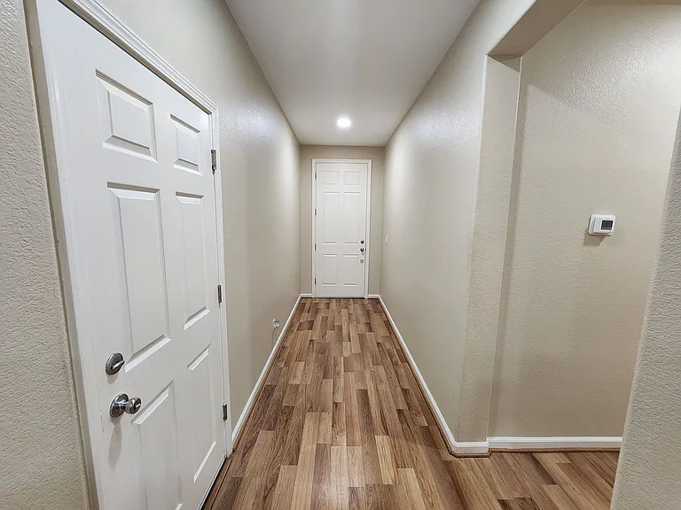 936 Haycastle Ct — Photo 13