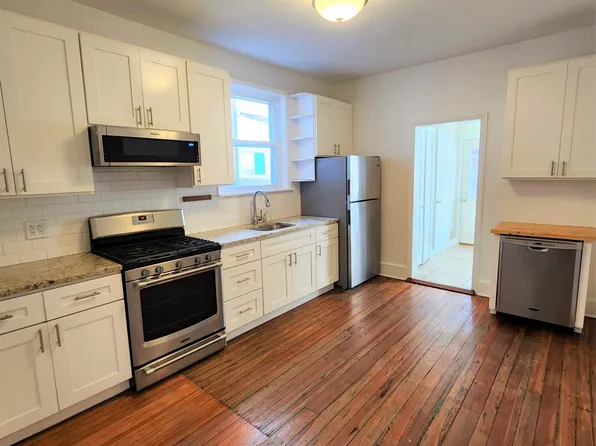 830 N Beechwood St, Philadelphia, PA 19130