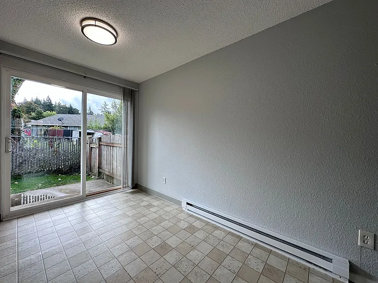 1303 NE 238th Dr — Photo 5