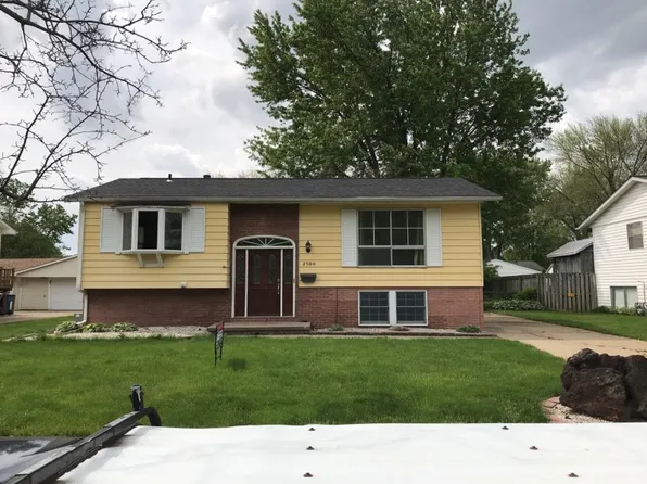 2500 Stokebridge Rd, Springfield, IL 62702