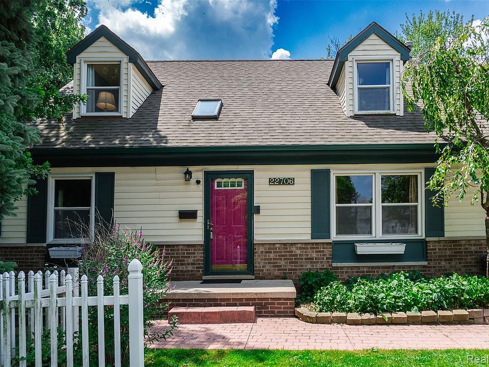 1st image of 22706 Clairwood St
