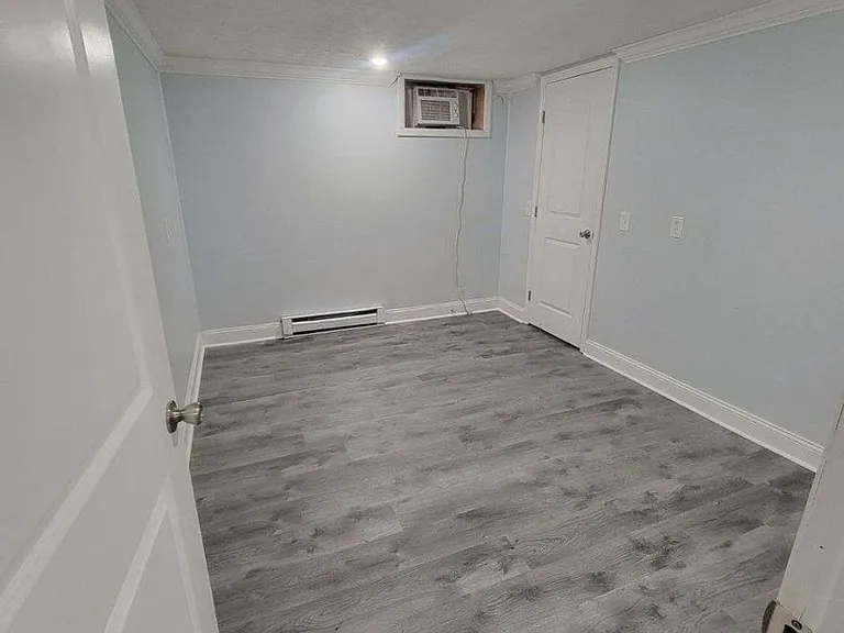 902 E Unaka Ave — Photo 7