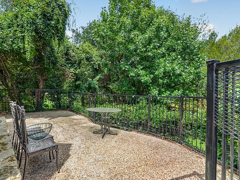 2335 Highlands Creek Rd — Photo 38