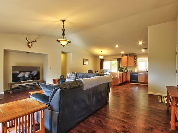 5th image of 6267 Pine Cone Ct