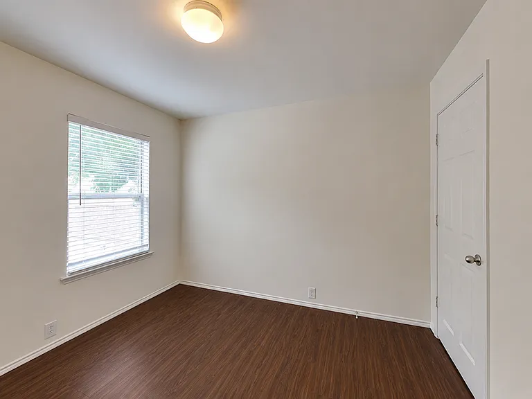 10661 Traymore Dr — Photo 11