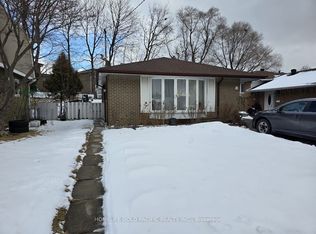 18 Manorglen Cres #7, Toronto, ON M1S 1W4