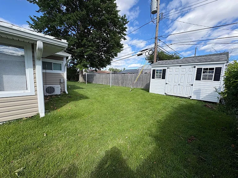 26 Copper Beech Ln — Photo 12