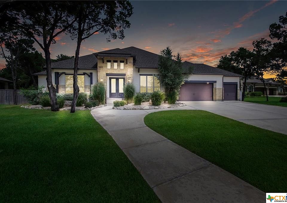 1st image of 926 Wilderness Oaks
