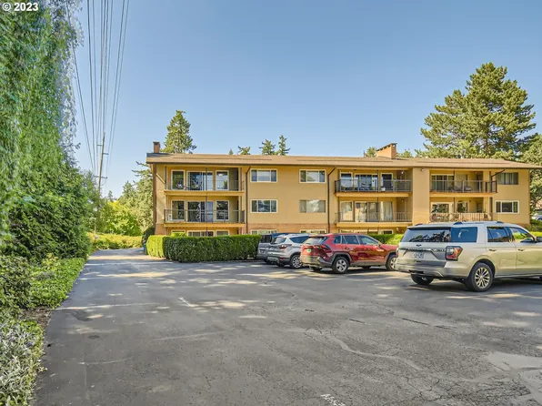 1400 SE Lava Dr APT 7, Milwaukie, OR 97222