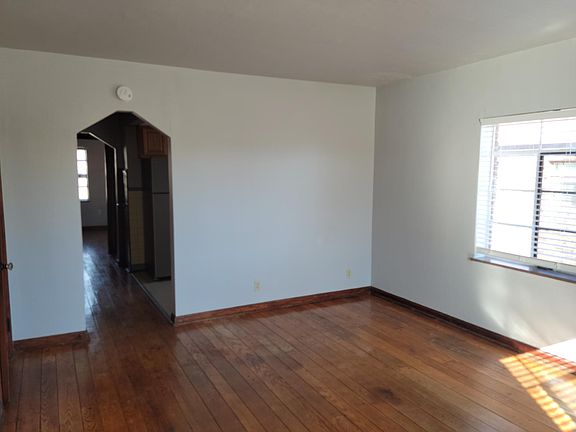 3rd image of 2622 Kenilworth Ave #3