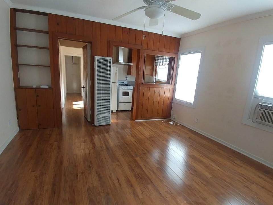 Living room/kitchen as seen from front door