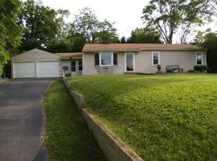 6965 Hiatt Dr, Rockford, IL 61114