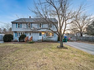 224 W River Rd, Uxbridge, MA 01569